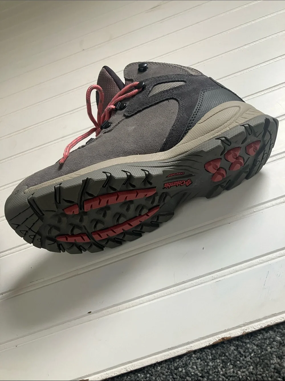 Columbia Newton Ridge Hiking Boot